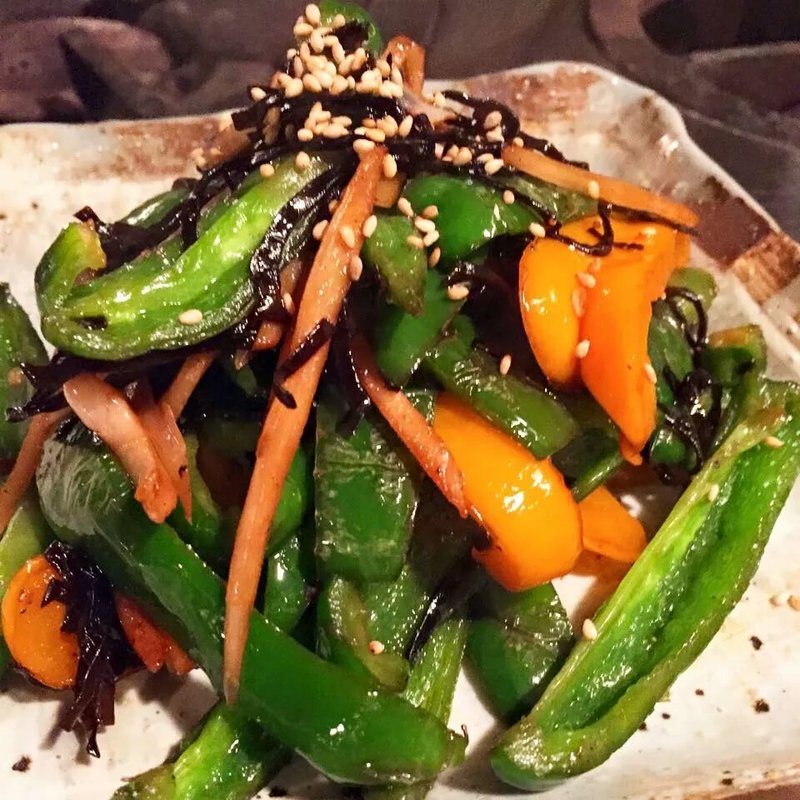 ピーマンと新生姜の塩昆布炒め(HEJIRA)