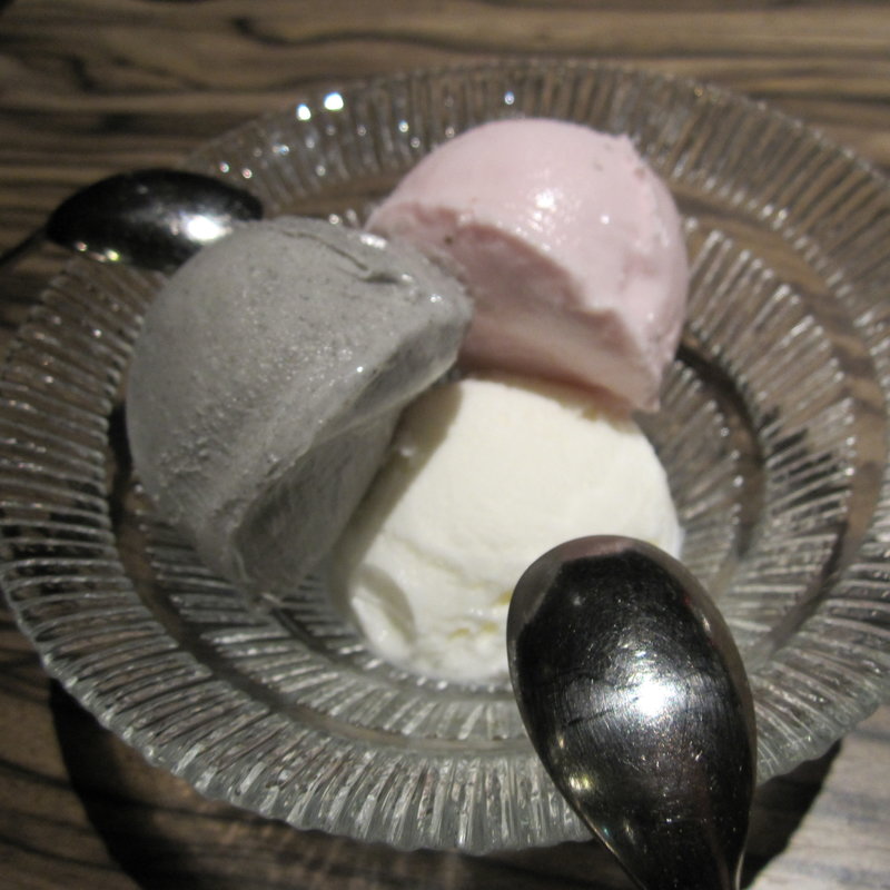 アイス3種盛り(焼肉 べこ亭 （ベコテイ）)