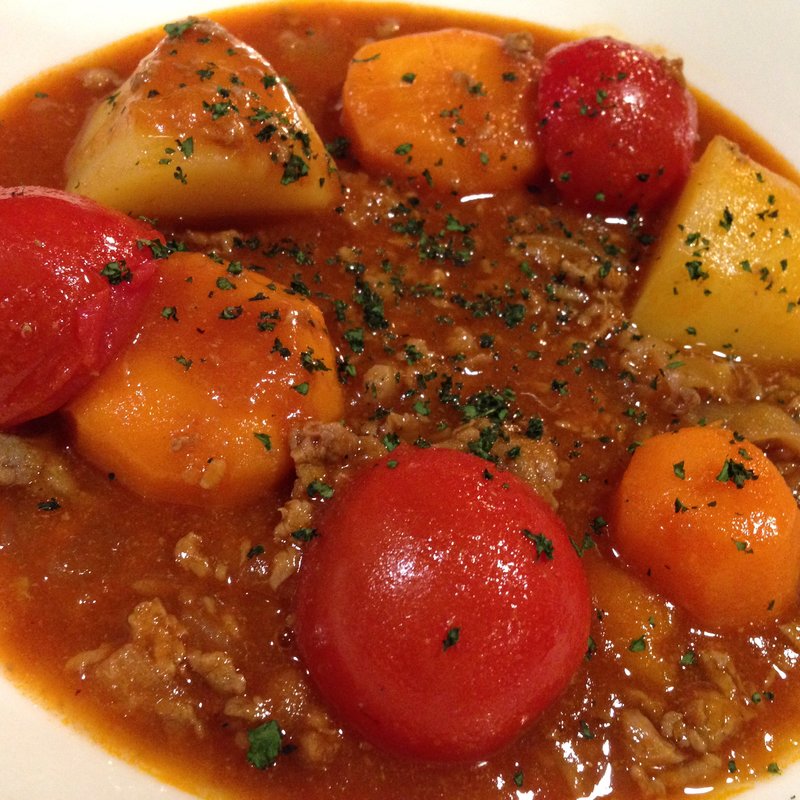 トマト肉じゃが(Natura Vita （ナチュラ　ビータ）)