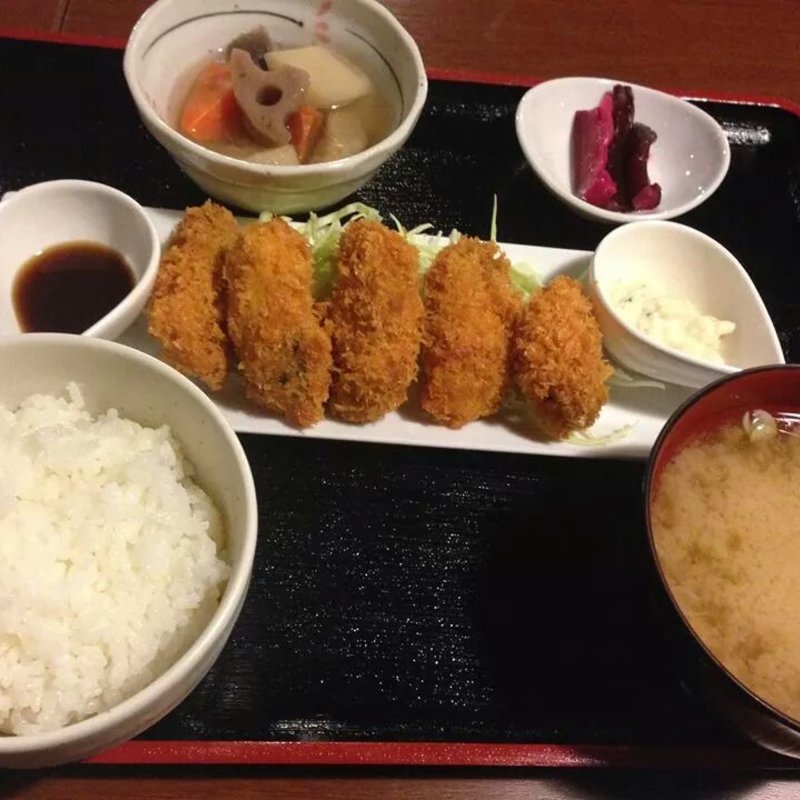 カキフライ御膳(宮のバル)