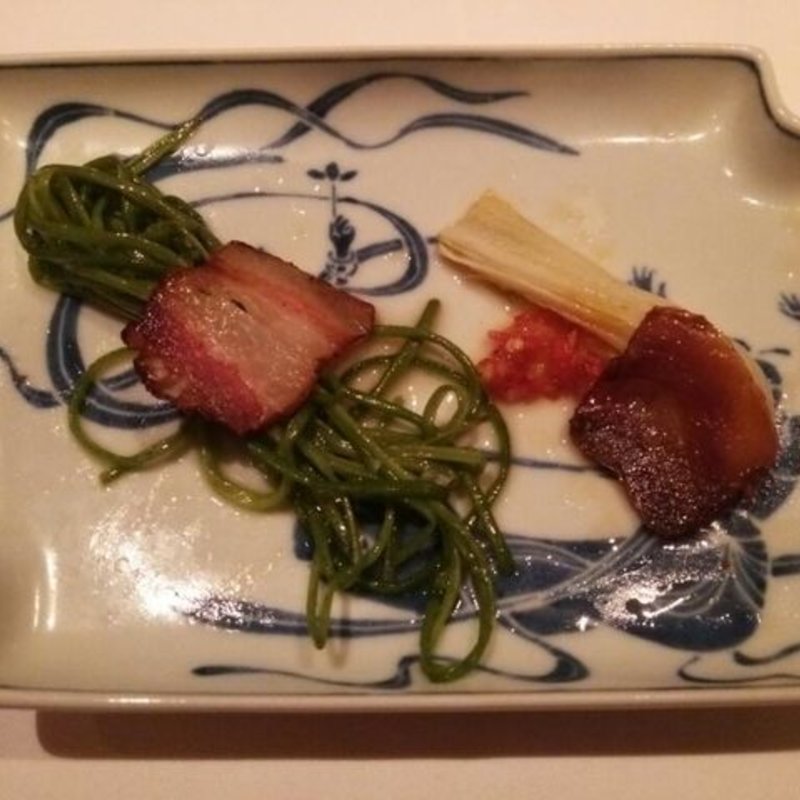 自家製干し肉と睡蓮菜。(中国菜飄香 麻布十番本店)