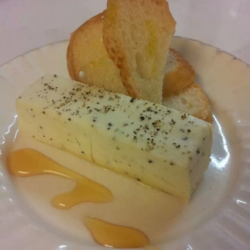 おつまみレアチーズ(りべるた食堂 )