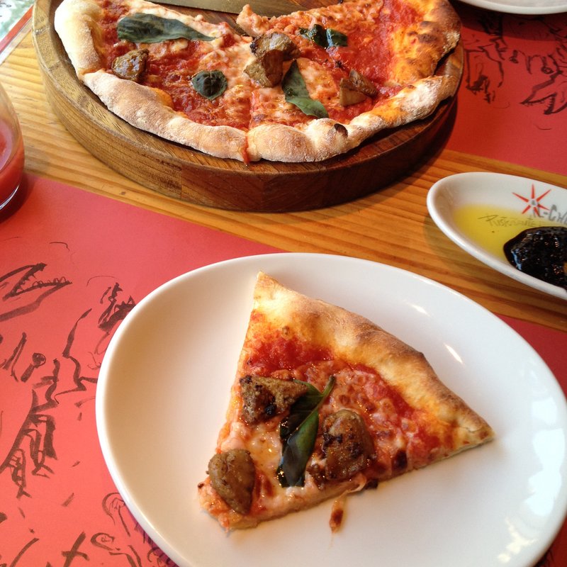 フォアグラのピザ(イル キャンティ 心斎橋 （IL CHANTI）)