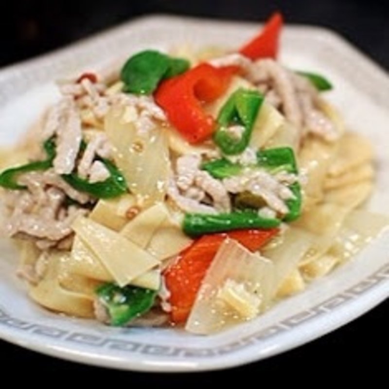 たけのこと豚の炒め物(毛家麺店(マオケメンテン))