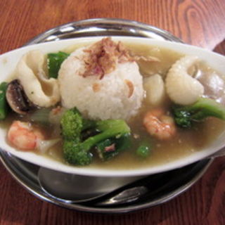 シーフードグリーンカレー(ヴェトナムアリス新宿店)