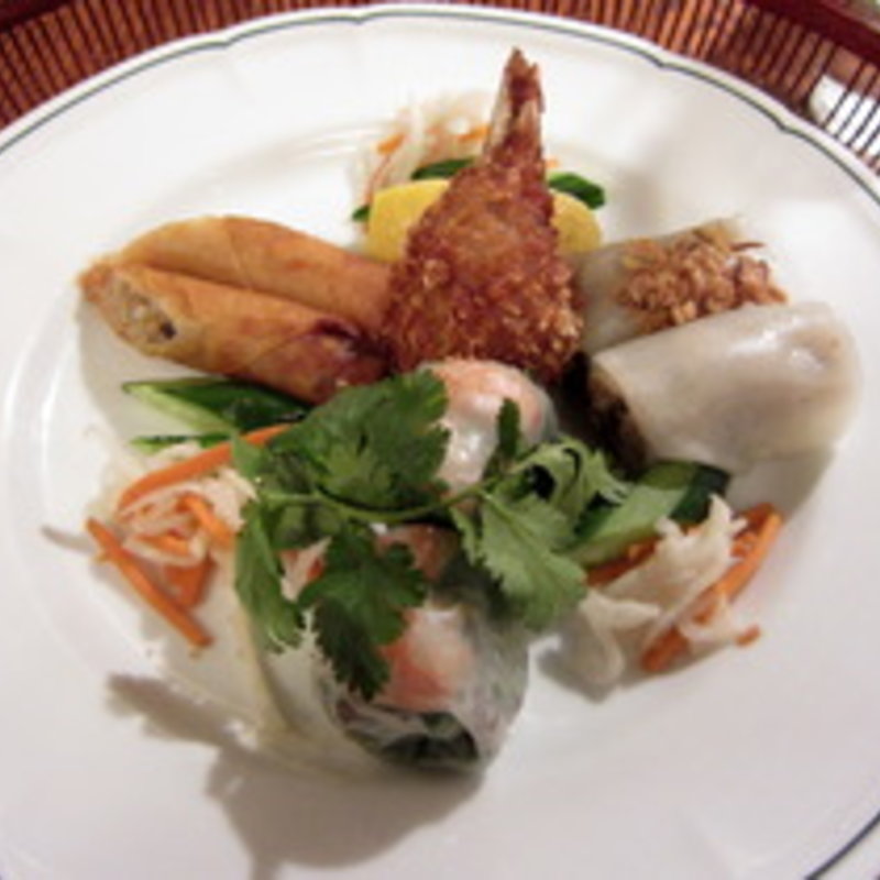 ランチセットのバスケット(ヴェトナムアリス新宿店)