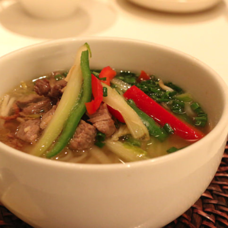 牛肉とセロリのフォー(ヴェトナムアリス新宿店)