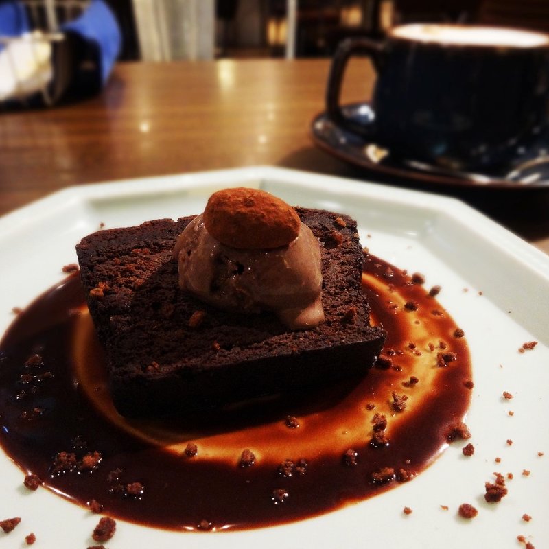 クワトロチョコラータ(カフェ バイ ザ シー （CAFE By the Sea）)