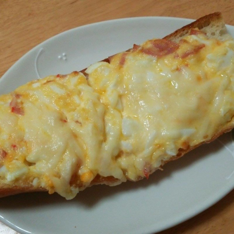 ハムエッグパン(マ・メール)