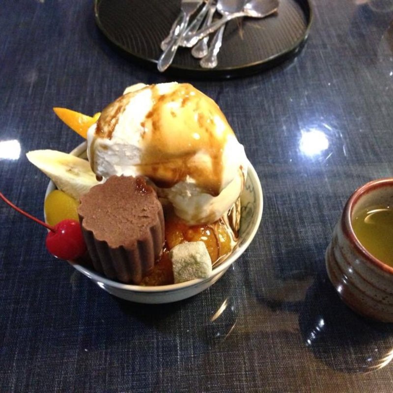 クリームあんみつ(らかん茶屋)