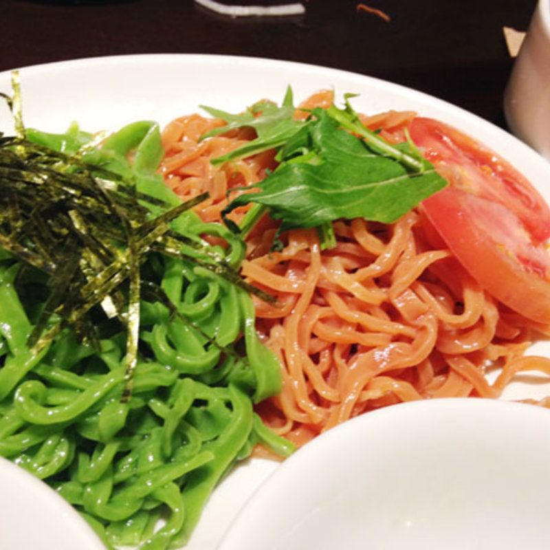 トマトとほうれん草のつけ麺(味の彩華 （あじのさいか）)