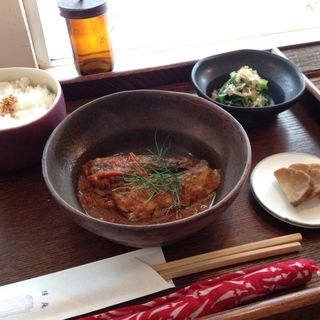 鰹のトマト煮（2014年3月のお食事）(お茶とお菓子 横尾 （ヨコオ）)