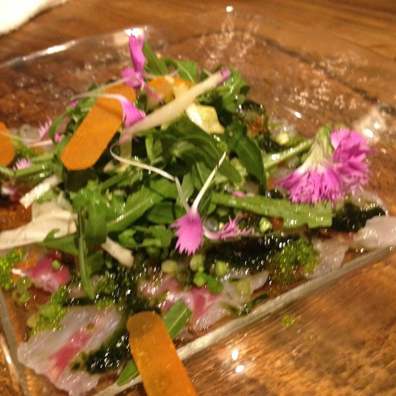 新鮮な白身魚のカルパッチョ(PACE ITALIAN LOUNGE)