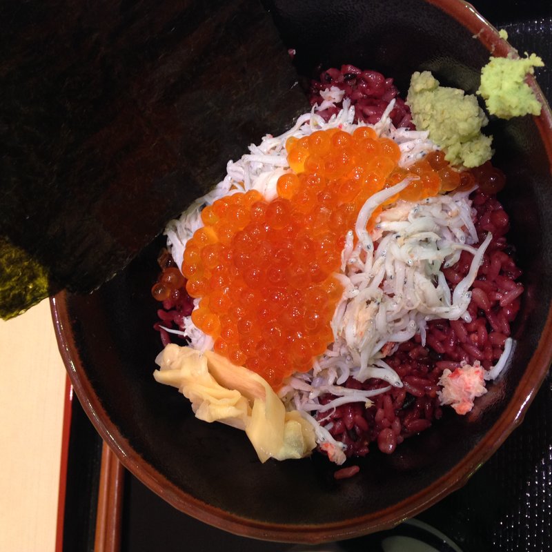 海鮮丼(尾崎幸隆丼)