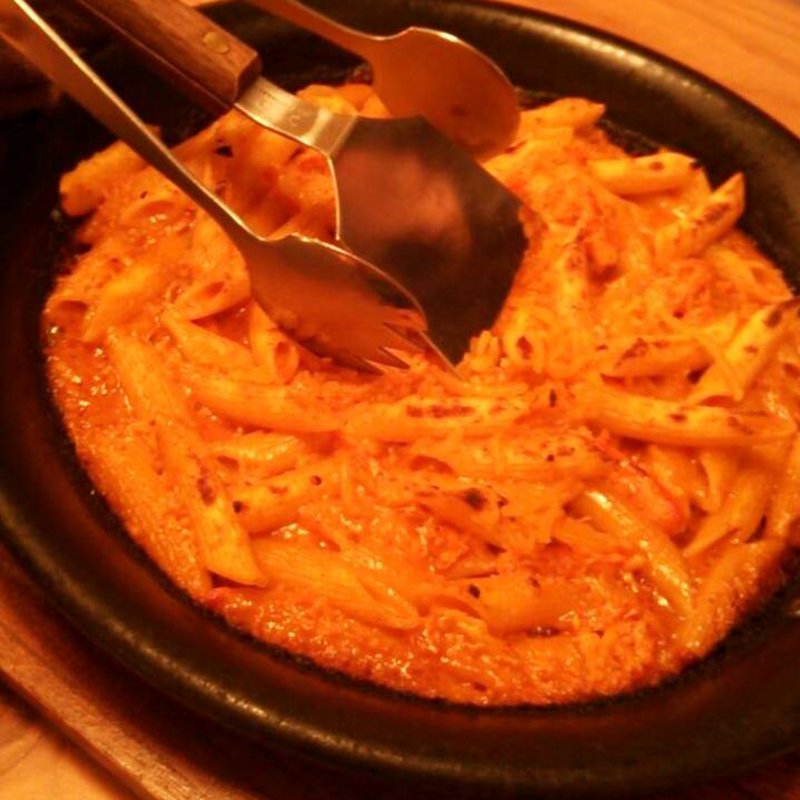 カニの濃厚トマトクリームの焼きペンネ(ワインの酒場。ディプント桜橋店)