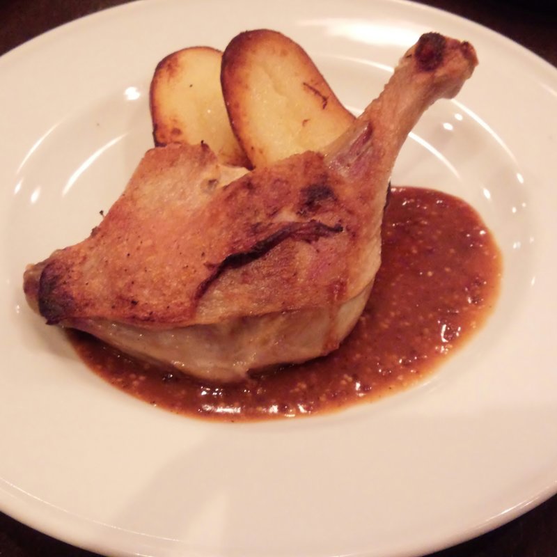 フランス産鴨モモ肉のコンフィ(TRATTORIA 成城)