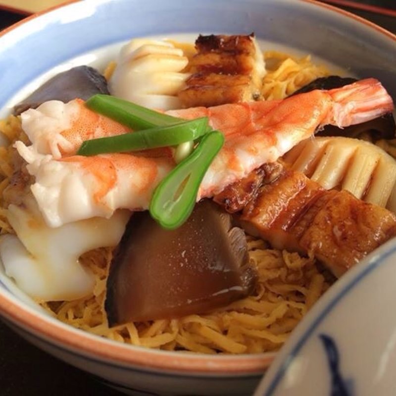 蒸し鰻(千登利亭 （ちどりてい）)