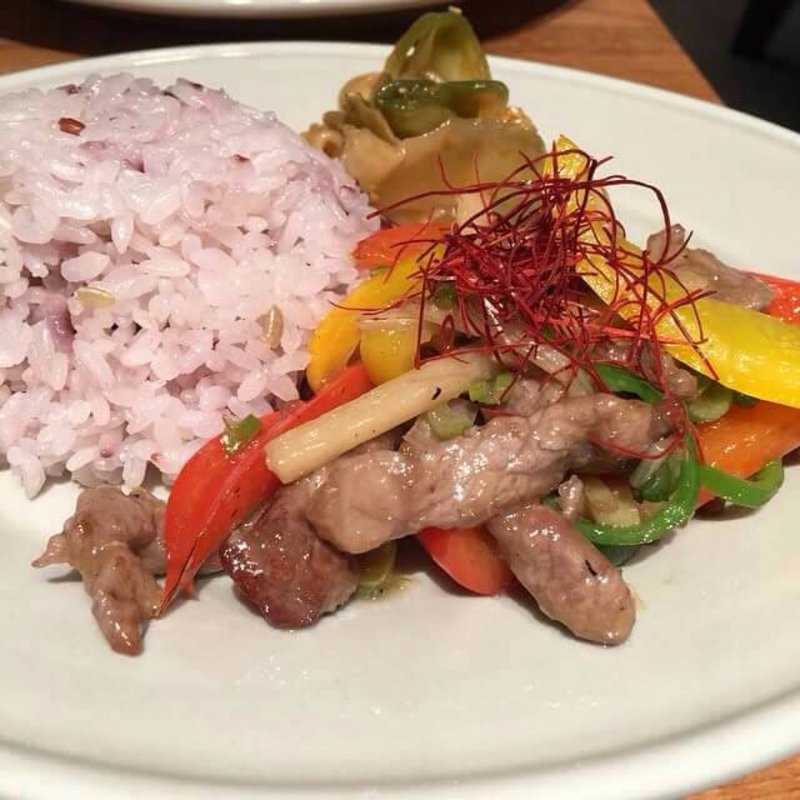 青椒肉絲と五穀米のプレート(Med.　～Wine＆Dining～ （メッド ワインアンドダイニング）)