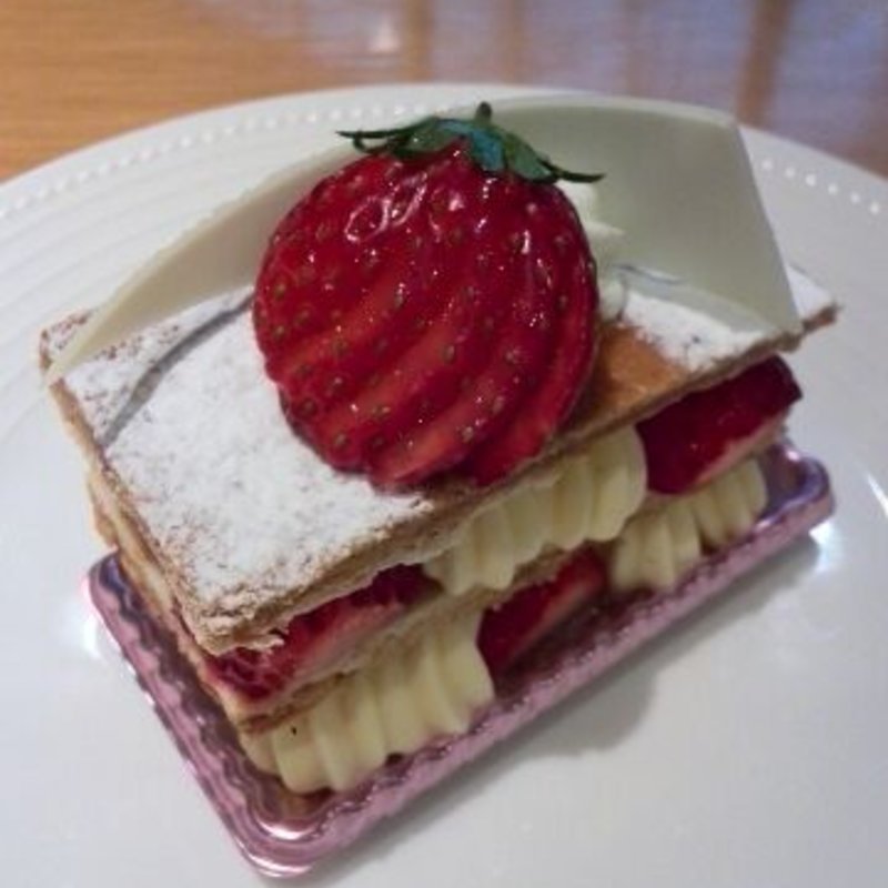 いちごミルフィーユ(カレーショップ シエール)