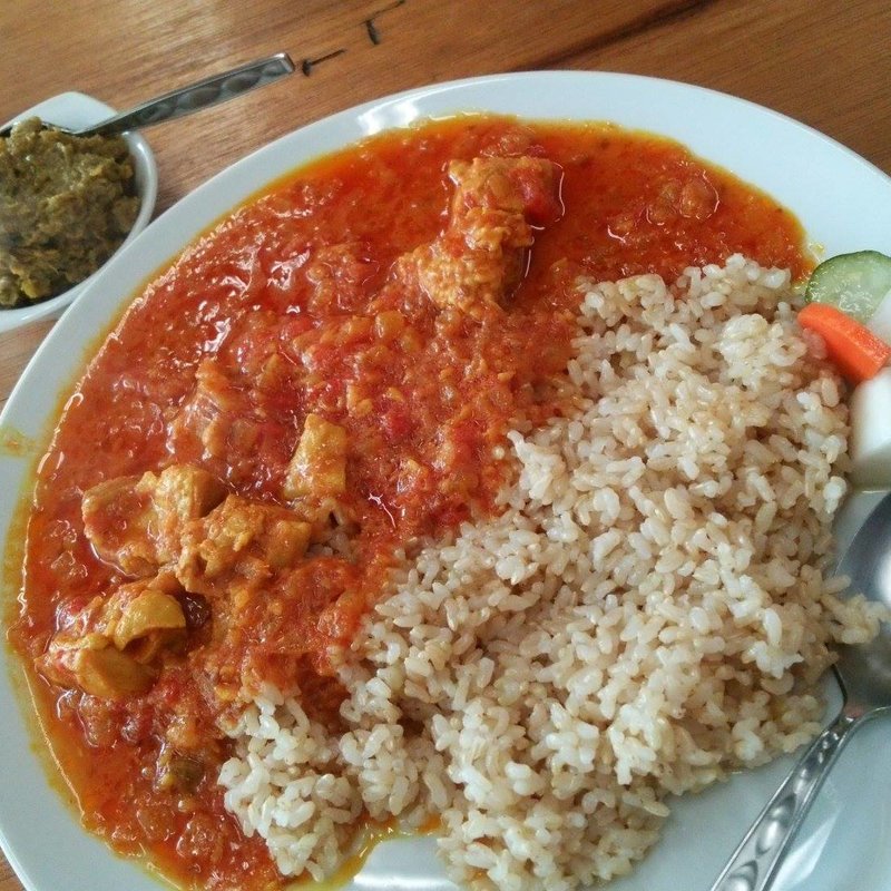 チキンカレー(Calo Bookshop & Cafe （カロ ブックショップ アンド カフェ）)