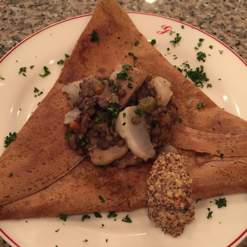 レンズ豆と塩豚と野菜煮込みのガレット(ガレットリア)