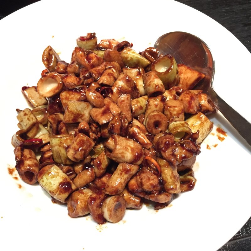 鶏肉の辛い炒め物(重慶府 新宿店)