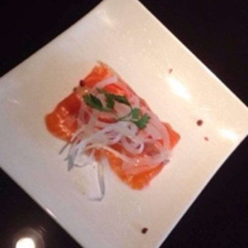 サーモンの自家製香草マリネ(藤丸 （フジマル）)