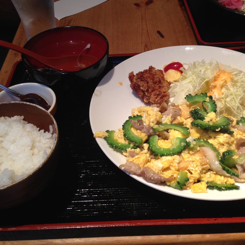 ゴーヤチャンプルー定食(餃子工房 ちびすけ 心斎橋店 （ギョウザコウボウ チビスケ）)