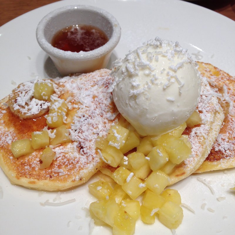 ココナッツのハワイアンパンケーキ(Tsukky's)