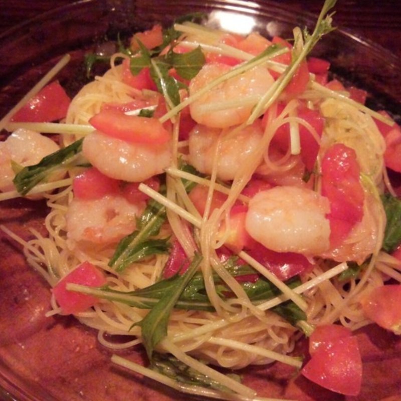 エビとトマトの冷静パスタ(ピタッティ （Pitatti）)