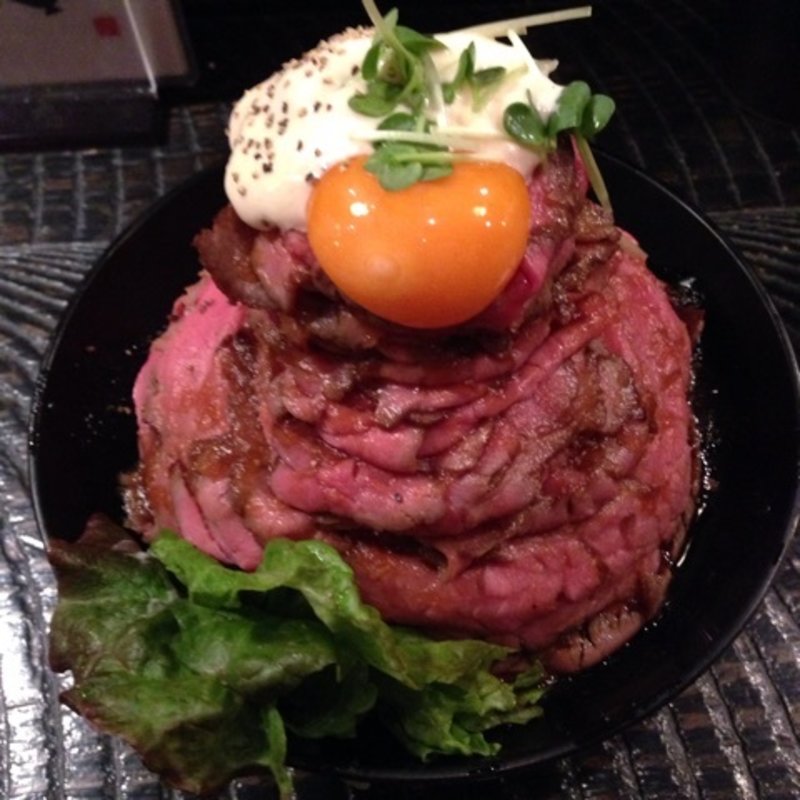 ローストビーフ丼（大）(レッドロック 高田馬場店)