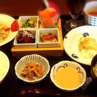 野菜ソムリエの美肌ランチセット(墨花居 中野マルイ店)
