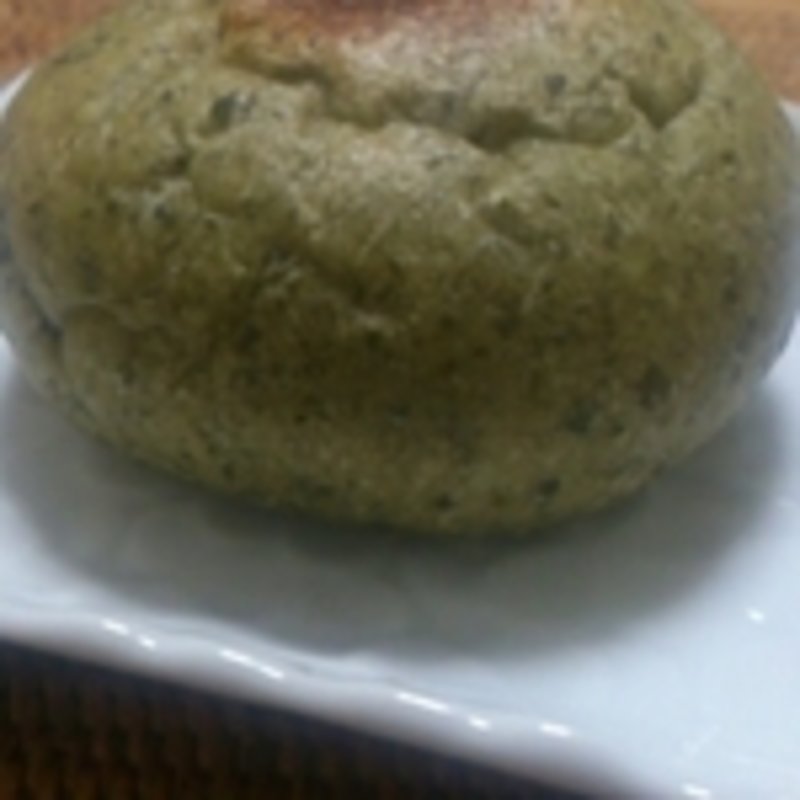 よもぎあんぱん(マカディ （Makadii）)