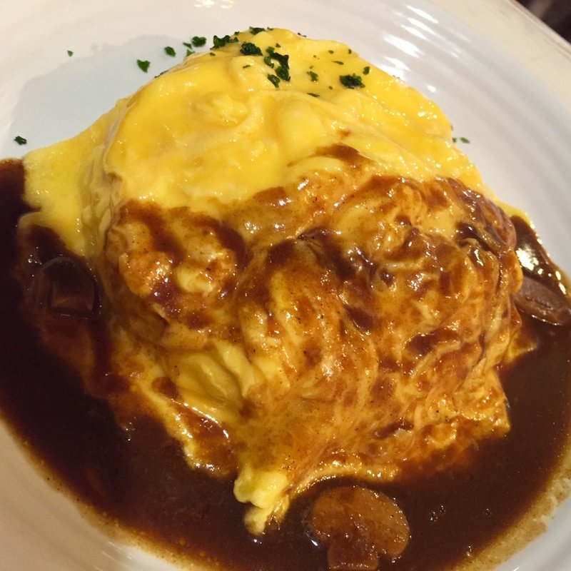 ふんわりとろとろオムライス(キッチン カフェ クランボン)