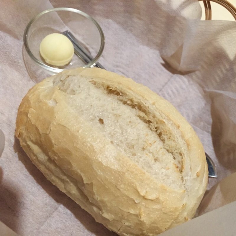 焼きたてパン(キッチン カフェ クランボン)