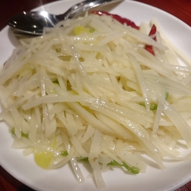細切りじゃがいものサンラー炒め(XI'AN 銀座店 （シーアン）)