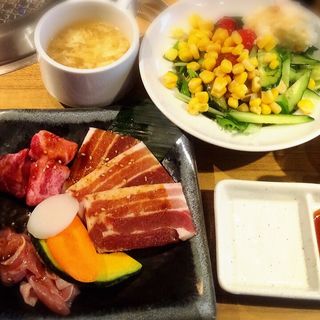 中落ち&豚カルビランチ(葉菜 西新宿店)