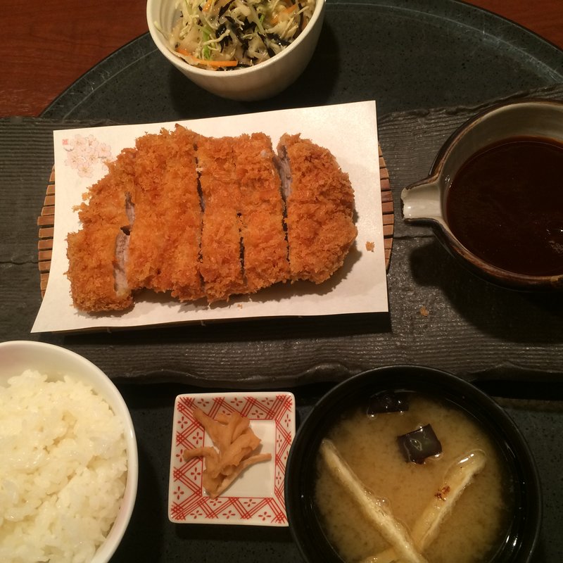 山形豚ヒレかつ和膳(味里 （ミサト）)