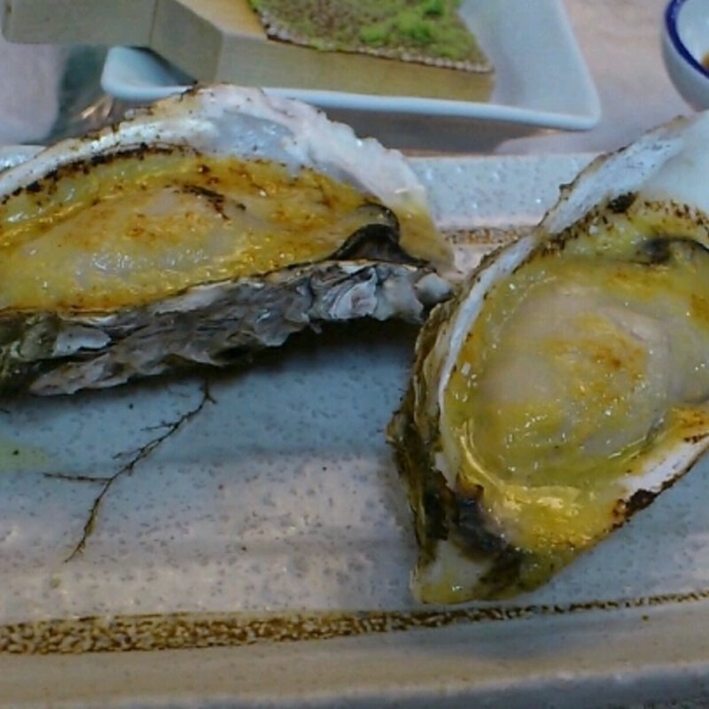 焼牡蠣　（西京味噌バター）　1つ(魚や 粋 （いき）)