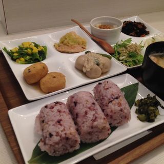 MARUFUJI8品プレート(MARUFUJI CAFE 天王寺北口店)