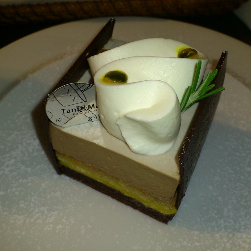 チュイルリー(タント・マリー 湯島本店)