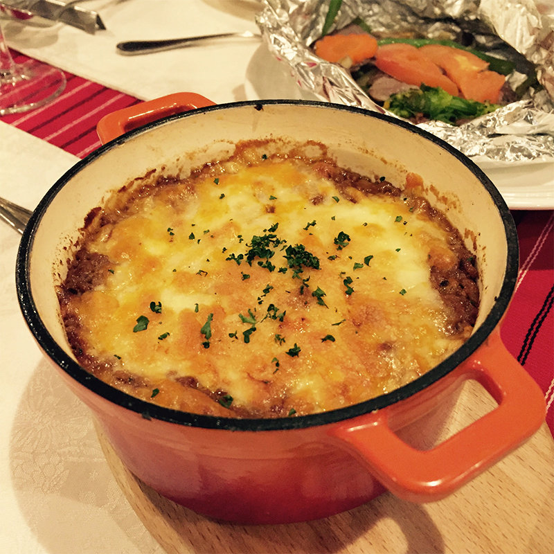 ムサカ（挽肉とマッシュポテトのグラタン）(カサ アントアネッタ （Casa-Antoaneta）)