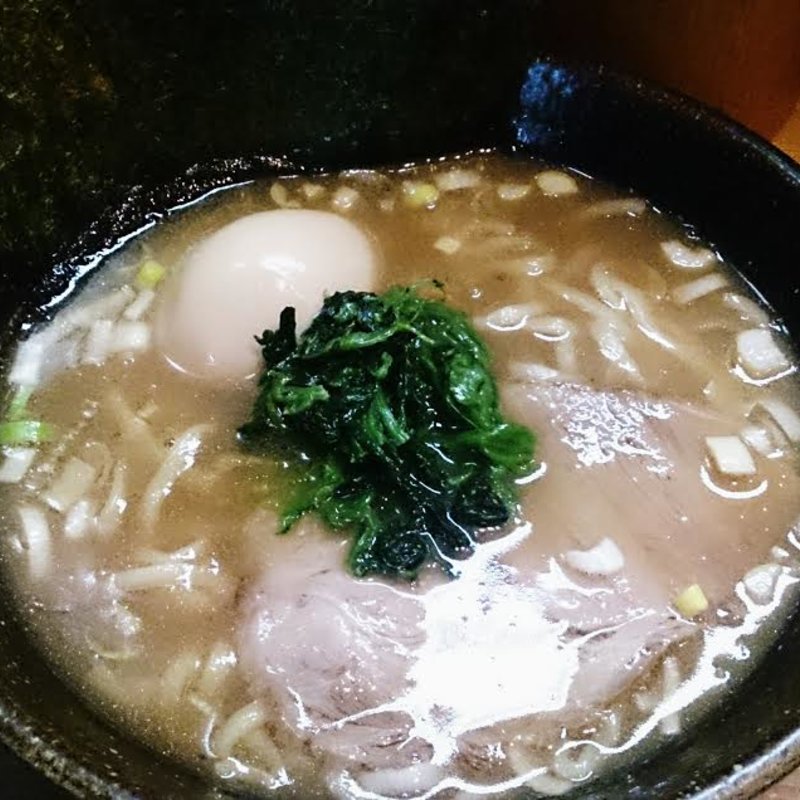 とんこつ醤油ラーメン(麺家 八の坊 （めんや はちのぼう）)