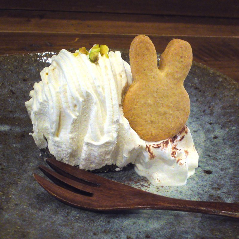 ゴマと豆乳のモンブラン(うさぎとぼく)