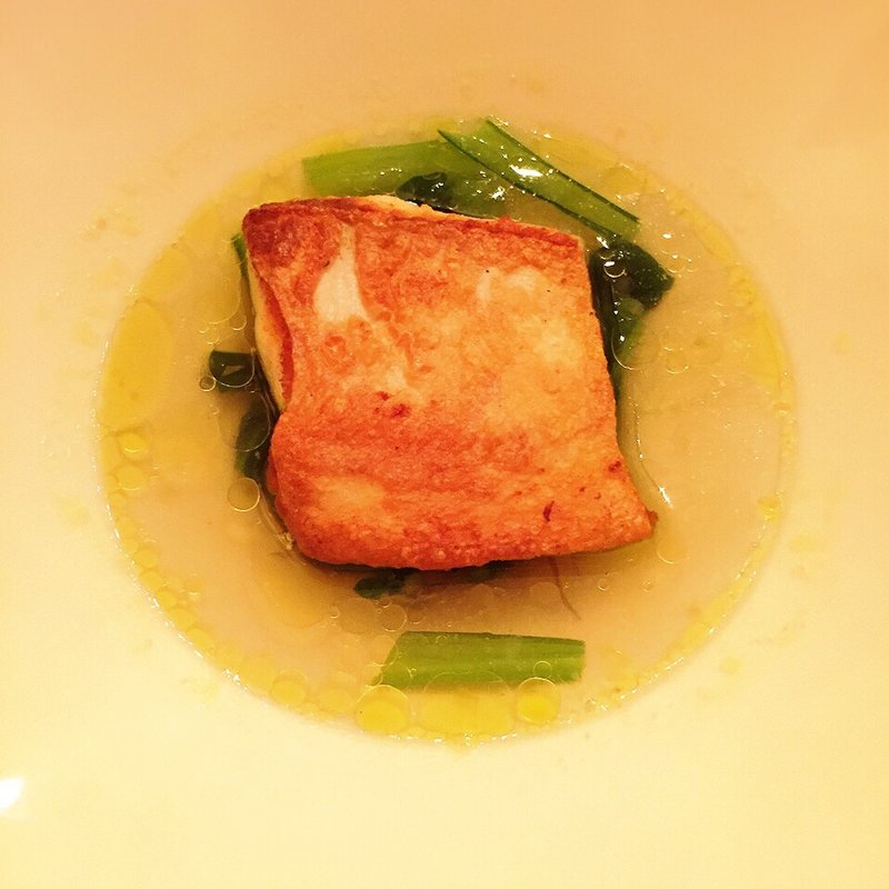 スズキのポワレ(ル ブルギニオン)