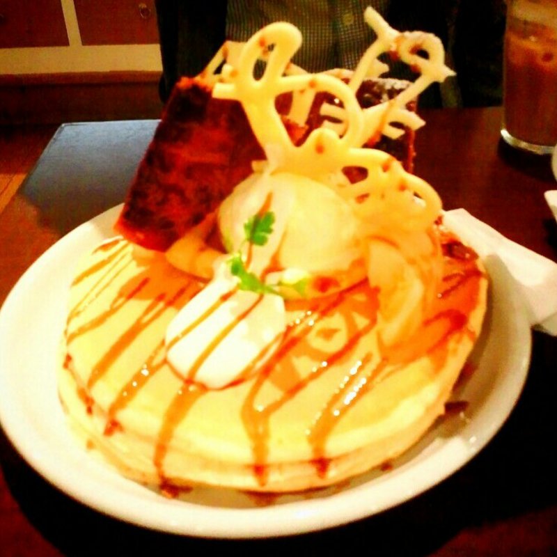 季節のパンケーキ　白桃(カフェ アクイーユ 恵比寿)