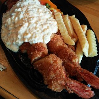 ジャンボエビフライ定食 (キッチン 欧味)