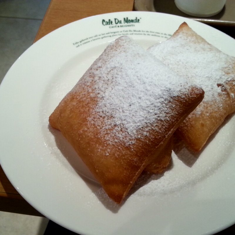 ベニエセット（パウダーシュガー）(カフェ・ドゥ・モンド (CafeDuMonde)　池袋スパイス２)