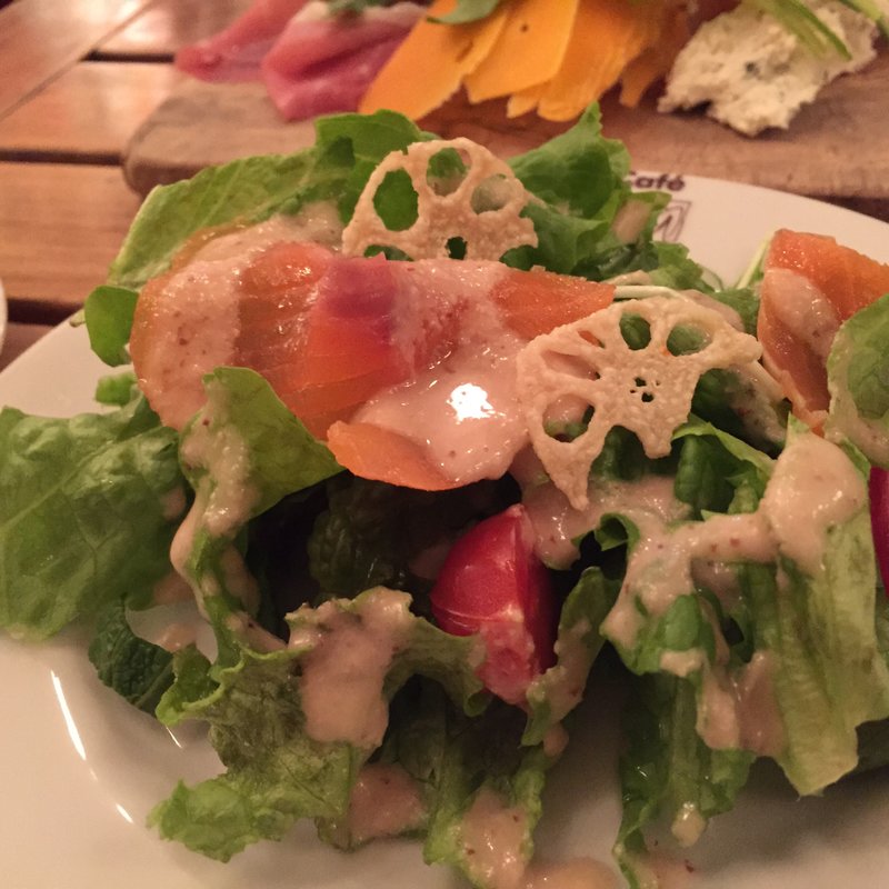 サーモンサラダ(カフェ マディ 青山店)