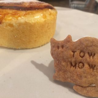 クレームブリュレロールケーキ(トワモワカフェ （towa mowa cafe）)